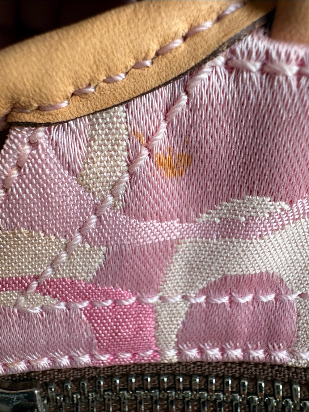 Vintage Coach Soho Y2K Pink Optic Signature Jacquard /Tan Leather EUC - Picture 16 of 16
